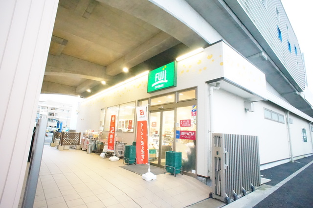 スーパー　FUJIスーパー（スーパー）まで656m