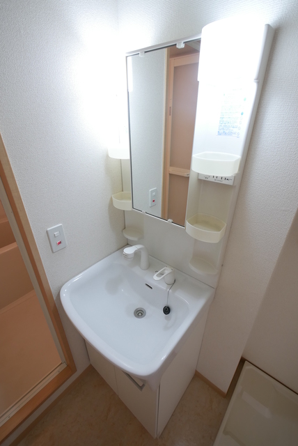 洗面設備　★人気の独立洗髪洗面化粧台で朝の準備にも便利ですね★