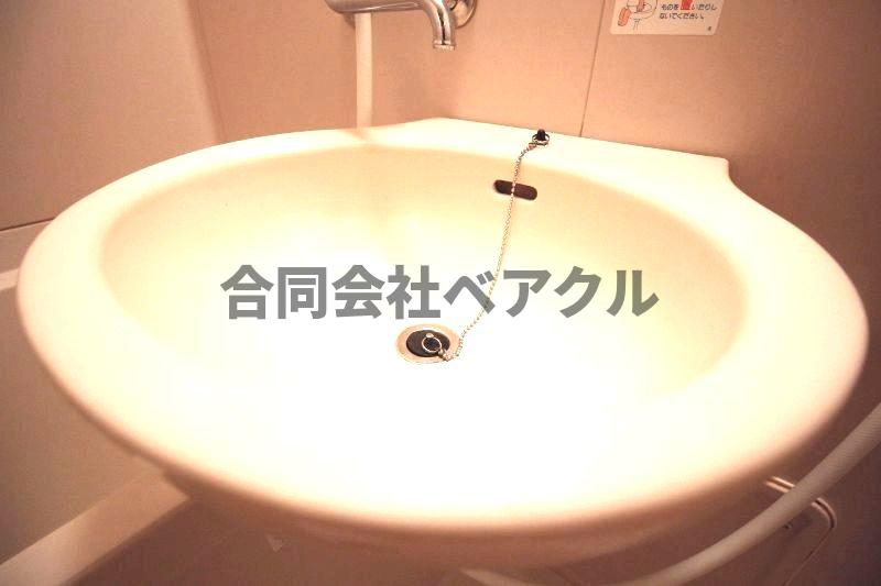 洗面設備　コンパクトで使いやすい洗面所