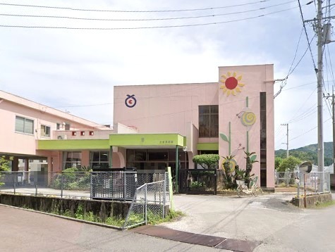 幼稚園・保育園　土佐幼稚園（幼稚園・保育園）まで382m