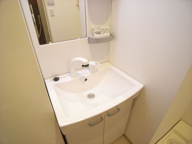 洗面設備　洗面台（別号室写真）