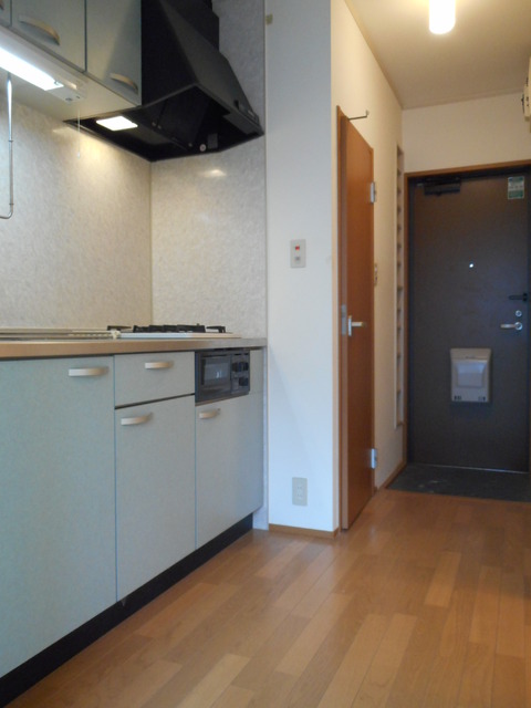 玄関　※同仕様別部屋の写真になります