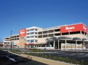 ホームセンター　（株）島忠 ホームセンター草加店（ホームセンター）まで885m