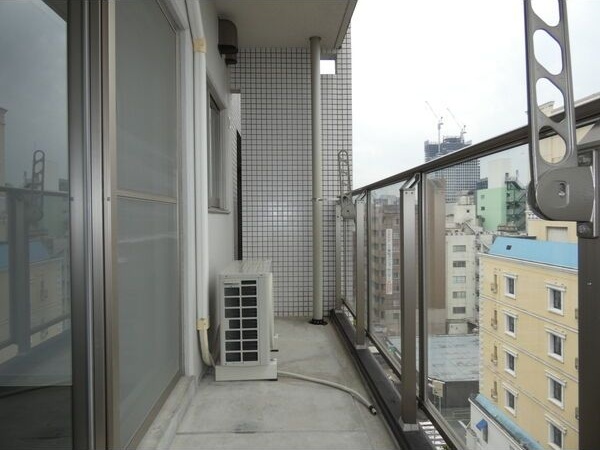 バルコニー　※写真は同じマンションの違う部屋のものになります。
