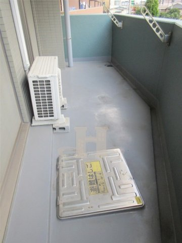 バルコニー　広々としたバルコニーです