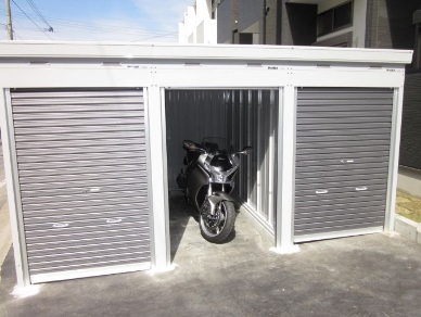 その他　バイクガレージ