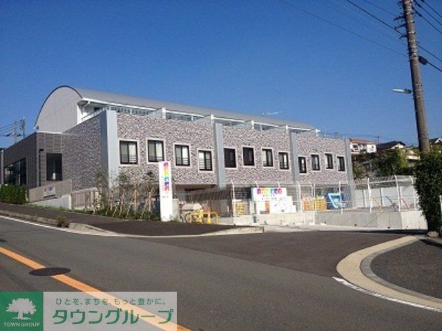 幼稚園・保育園　美しが丘保育園（幼稚園・保育園）まで1978m