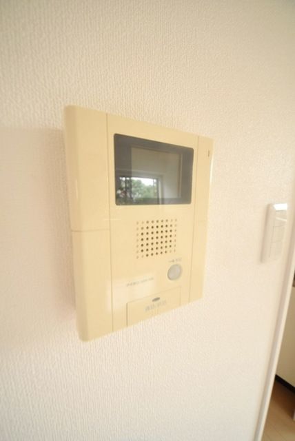 セキュリティ　★安心のモニター付きインターホンです★