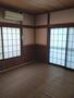 その他　1階和室8帖、押し入れ付き
