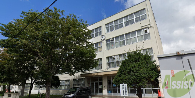 中学校　札幌市立発寒中学校（中学校）まで1256m