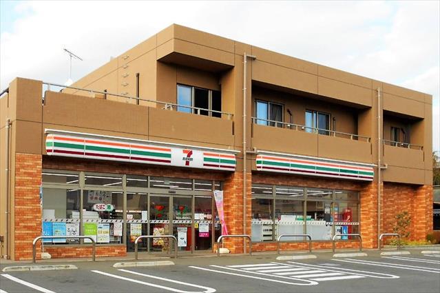 コンビニ　セブン－イレブン相模原上鶴間本町８丁目店（コンビニ）まで1313m
