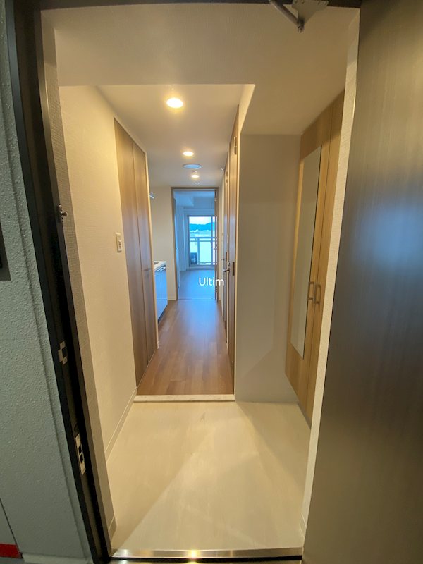 玄関　※別のお部屋の写真ですが参考までに