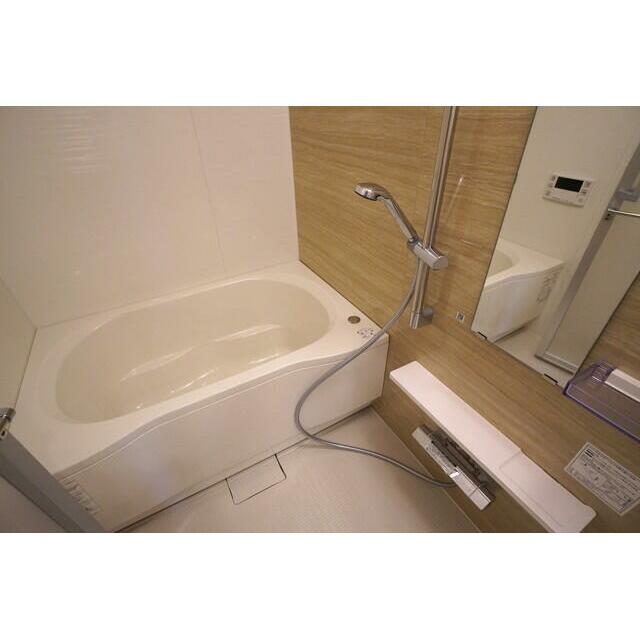 バス・シャワールーム　※写真は同タイプ住戸です。