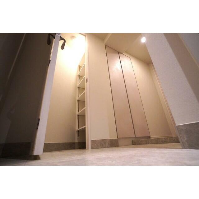 玄関　※写真は同タイプ住戸です。