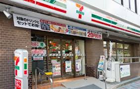 コンビニ　セブンイレブン中央区入船3丁目店（コンビニ）まで232m
