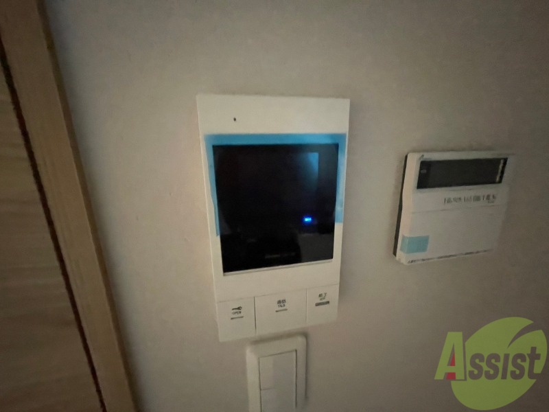 セキュリティ　ＴＶモニター付インターホンです。来客者の顔が見えるので安心！