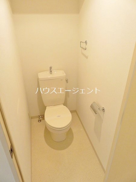 トイレ　清潔感のあるトイレ。※参考画像