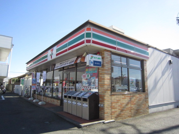 コンビニ　セブンイレブン小田原成田北店（コンビニ）まで300m