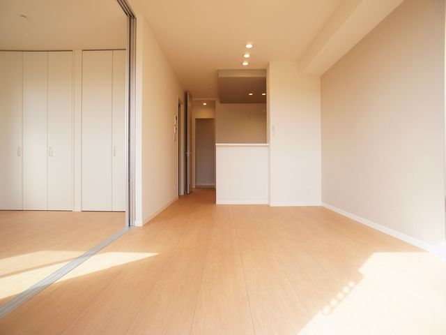 居室・リビング　会話をしながらお料理できる対面キッチンです♪