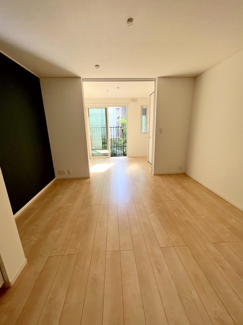 居室・リビング　綺麗なフローリングのお部屋です