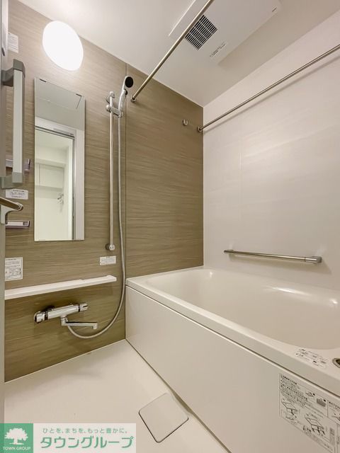 バス・シャワールーム　※写真は同タイプ住戸です。