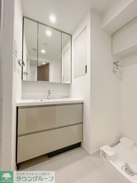 洗面設備　※写真は同タイプ住戸です。