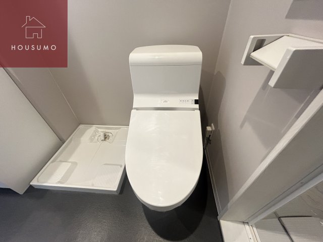 トイレ　同施工会社・同型モデルの室内です。（参考写真・イメージ写真）