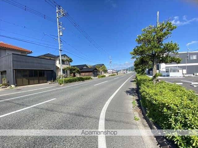 その他　前面道路（その他）まで0m