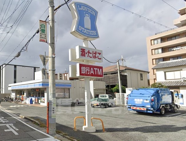 コンビニ　ローソン　尼崎塚口町三丁目店（コンビニ）まで532m