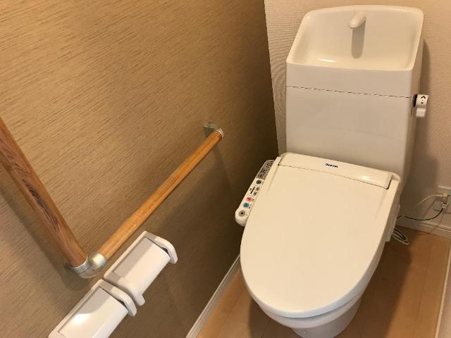 トイレ　シャワー付トイレ