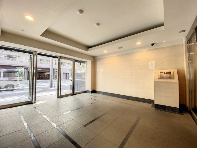 エントランス　入口部分