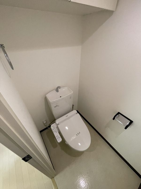 トイレ　落ち着いたトイレです
