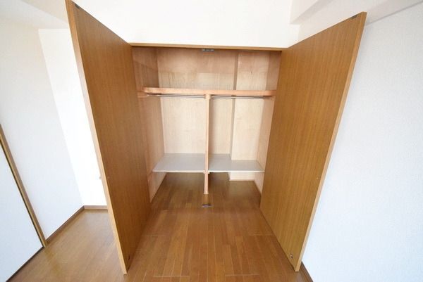 収納　★使いやすい間仕切りのあるクローゼット★