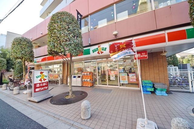 コンビニ　サンクス東大泉四丁目店（コンビニ）まで562m