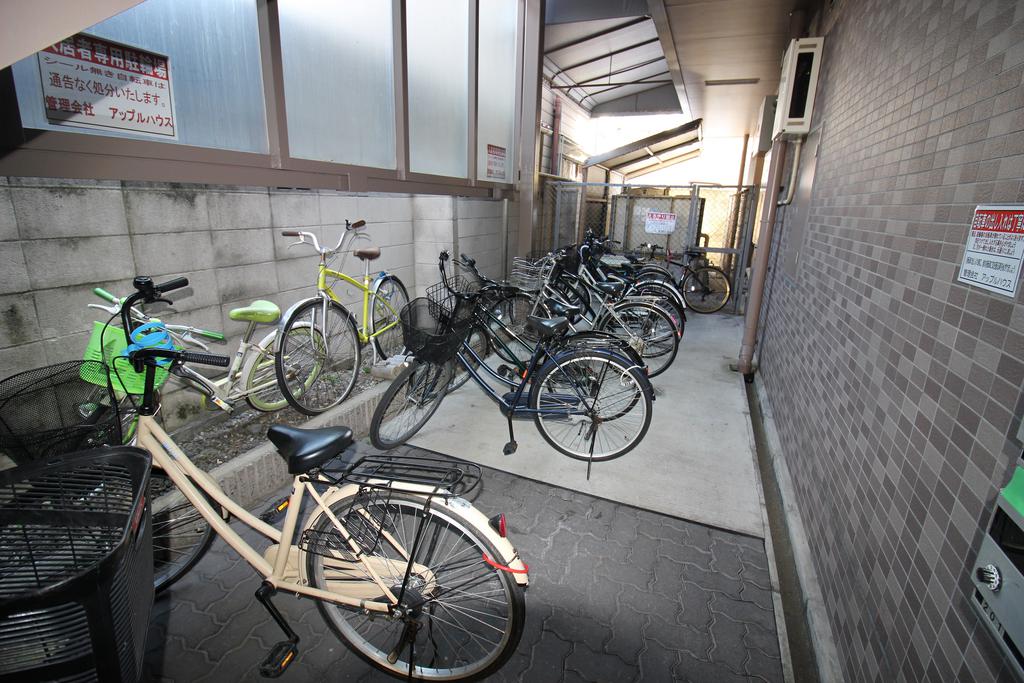 その他共有部分　駐輪場を撮影