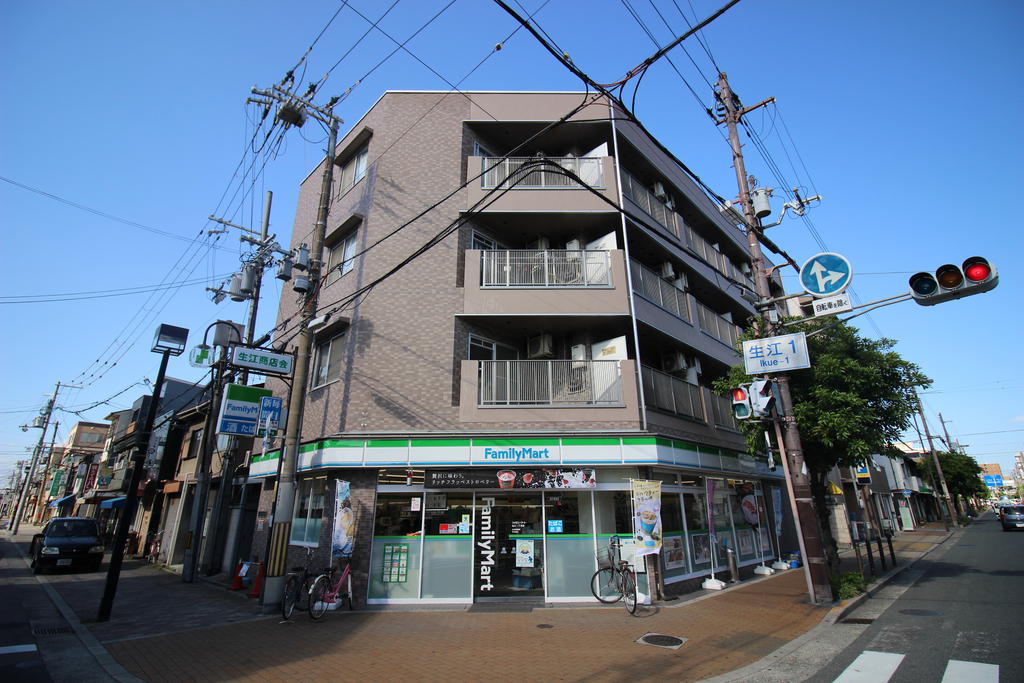 建物外観　正面より撮影