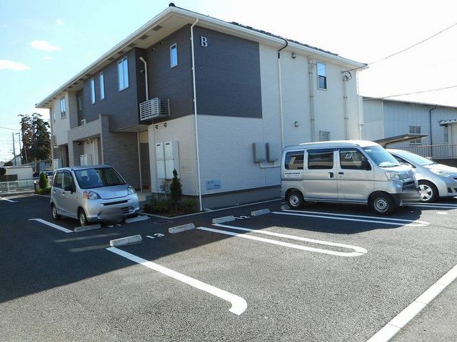駐車場　駐車場
