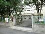 中学校　杉並区立天沼中学校（中学校）まで492m