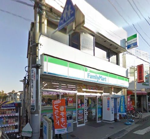 コンビニ　ファミリーマート馬込沢駅前店（コンビニ）まで689m