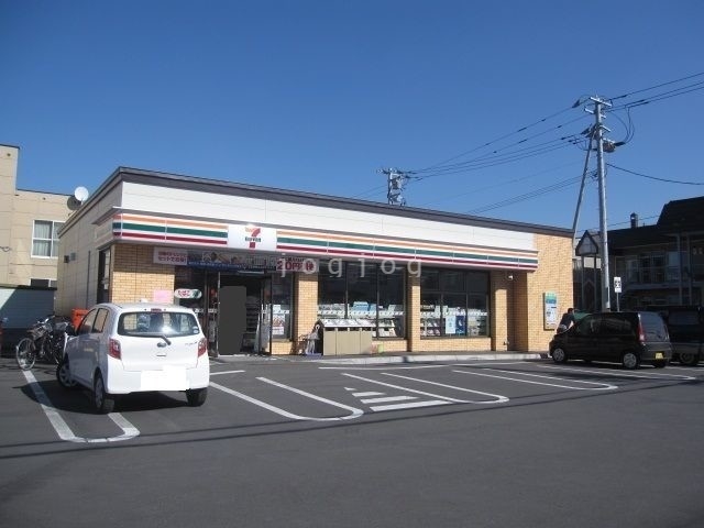 コンビニ　セブンイレブン旭川川端店（コンビニ）まで224m