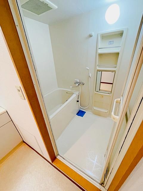 バス・シャワールーム　※他のお部屋の写真です。