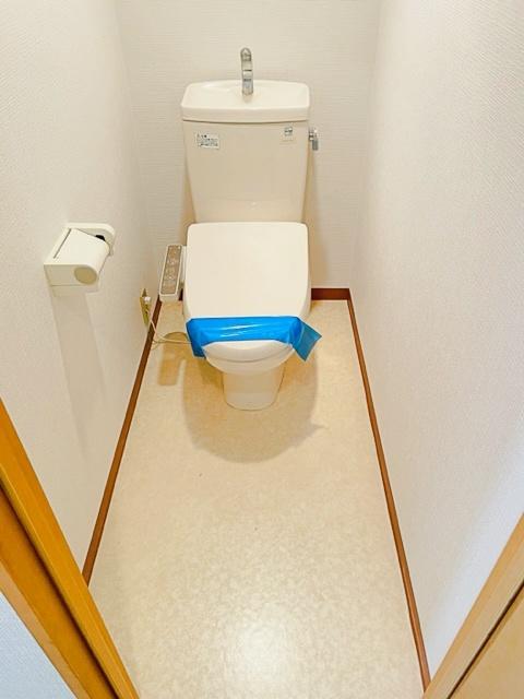トイレ　※他のお部屋の写真です。