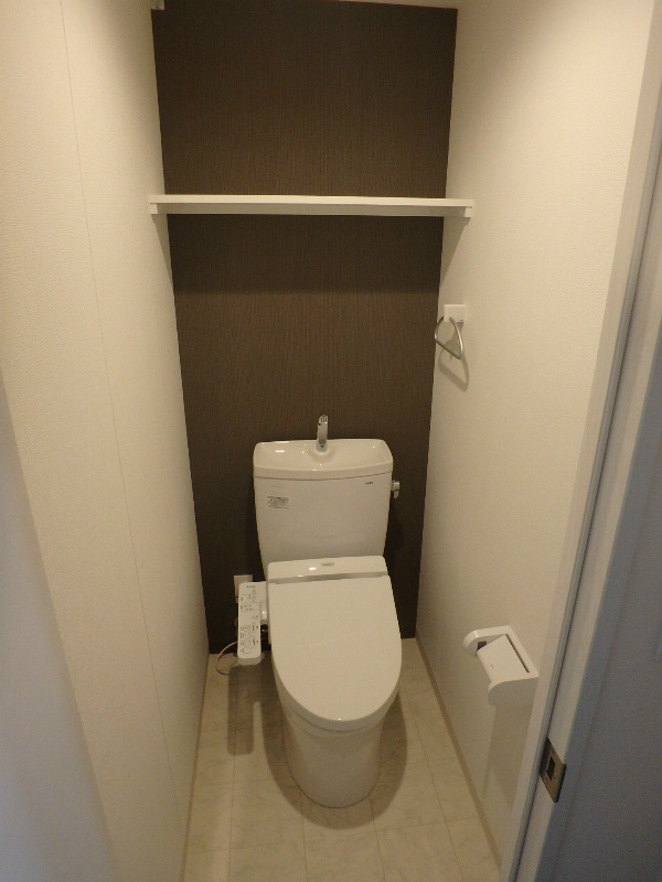 トイレ　ウォシュレット付き