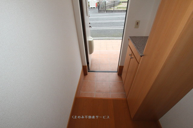 玄関　ゆったりとした玄関です アシスB棟　202号室　2019/1