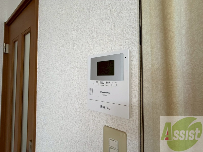 セキュリティ　ＴＶモニター付インターホンです。来客者の顔が見えるので安心！