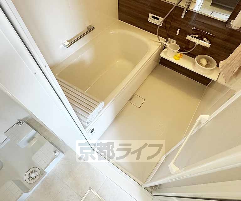 バス・シャワールーム　ゆったりとくつろげるバスルームです！