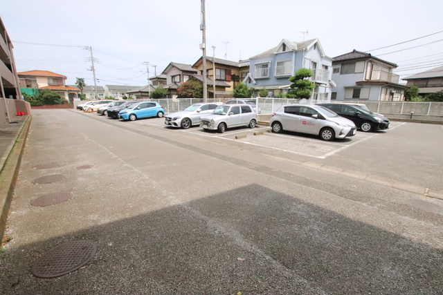 駐車場　【空要確認】敷地内駐車場。コインパーキング併用。