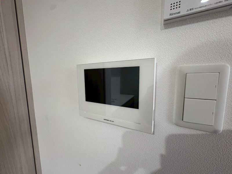 セキュリティ　ＴＶモニター付インターホンです。来客者の顔が見えるので安心！