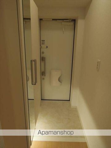 エテルノ貝塚Bの玄関写真