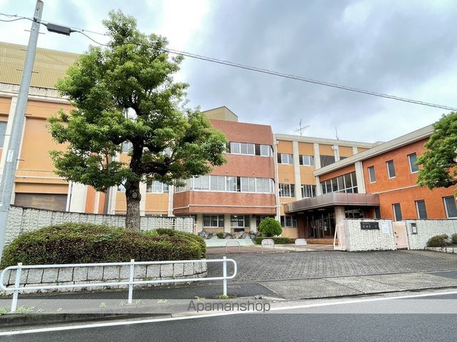 中学校　港明中学校（中学校）まで773m